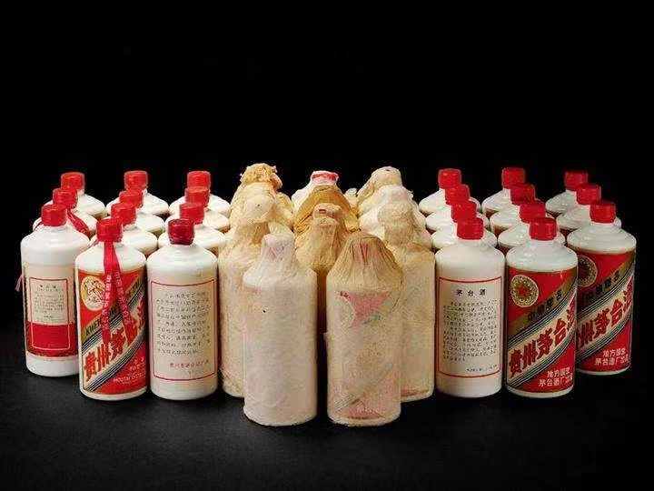 白马井镇老酒回收上门哪里回收(附近上门回收茅台酒）?